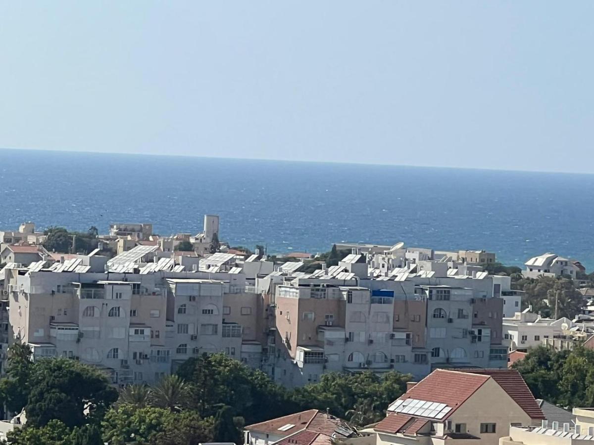 סטודיו חדש ויפה עם נוף לים Apartment Netanya Exterior photo