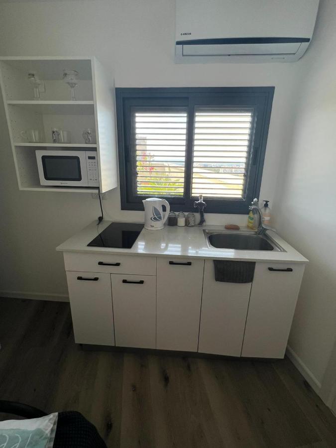 סטודיו חדש ויפה עם נוף לים Apartment Netanya Exterior photo