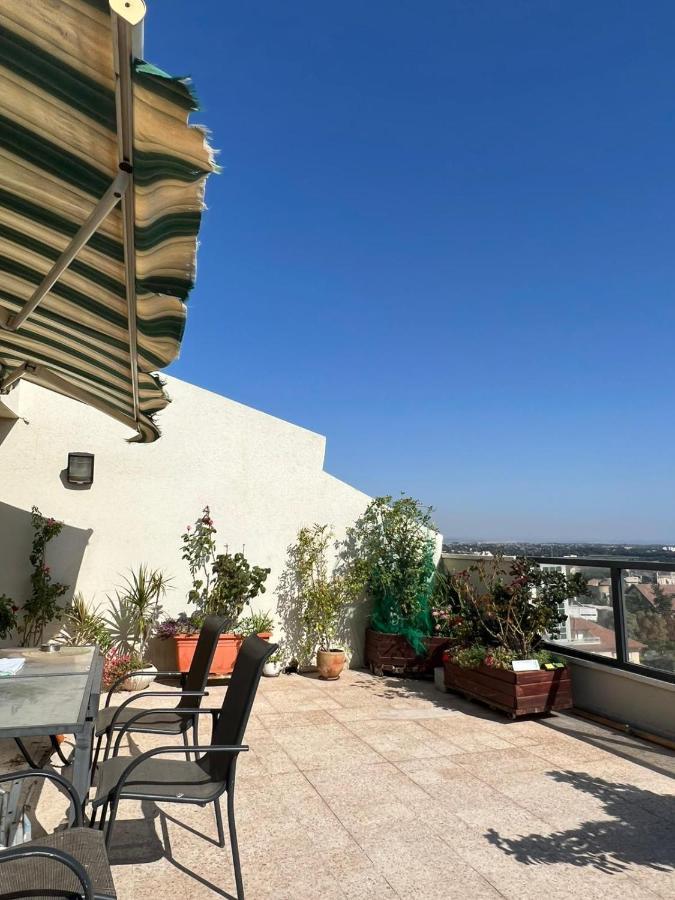 סטודיו חדש ויפה עם נוף לים Apartment Netanya Exterior photo